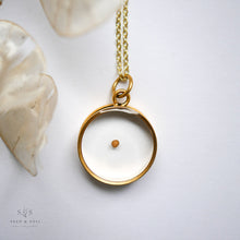 Load image into Gallery viewer, Gold Botanical Necklace - Deep Round