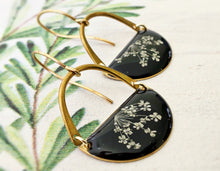 Load image into Gallery viewer, Gold Botanical Earrings