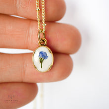Load image into Gallery viewer, Small Heirloom Oval Necklace