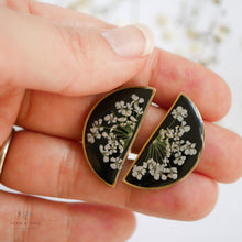 Load image into Gallery viewer, Gold Botanical Earrings - Split Studs