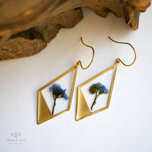 Load image into Gallery viewer, Gold Botanical Earrings