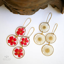 Load image into Gallery viewer, Gold Botanical Earrings - Verbena &amp; Wild Daisy
