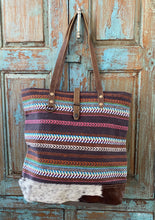Load image into Gallery viewer, Genuine Leather &amp; Natural Hair-On Tote Bag
