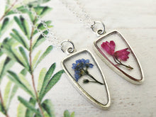 Load image into Gallery viewer, Silver Botanical Necklace- Large Arrowhead
