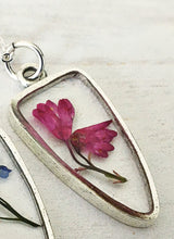 Load image into Gallery viewer, Silver Botanical Necklace- Large Arrowhead
