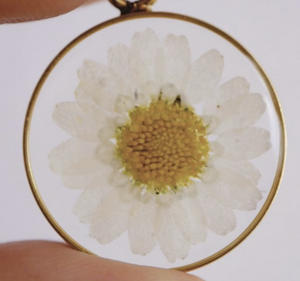 Gold Botanical Necklace - Large Round